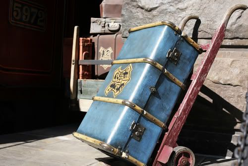 luggage-outside-hogwarts-express--large-msg-128970155923.jpg