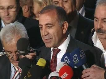 Tekin: 8 parti CHP'ye katlmak istiyor