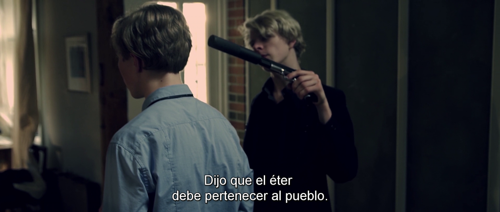 vlcsnap-2014-06-16-03h13m46s219.png