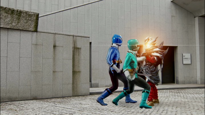 vlcsnap-2013-05-15-18h20m20s230.png