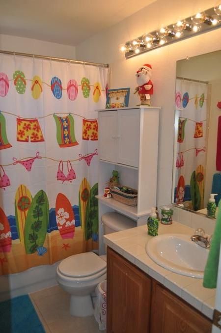  photo Kidsbathfromdoor.jpg