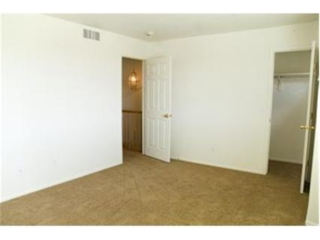  photo NewHouse_13_bedroom1.png